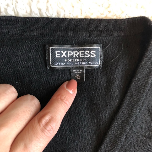 Merino Wool-Blend V-Neck Sweater - Picture 2 of 5